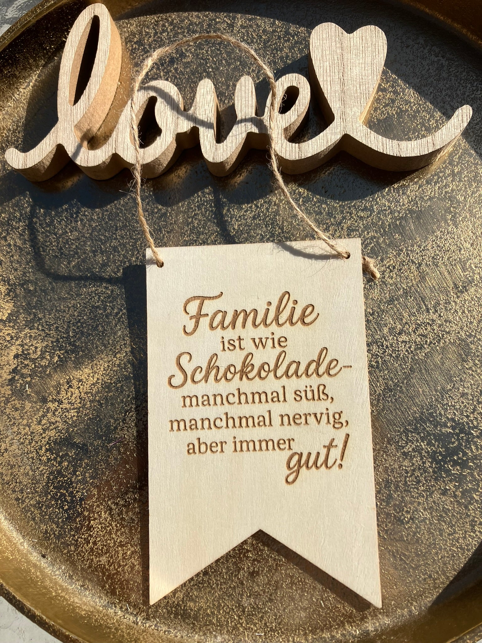 Holzschild "Familie"